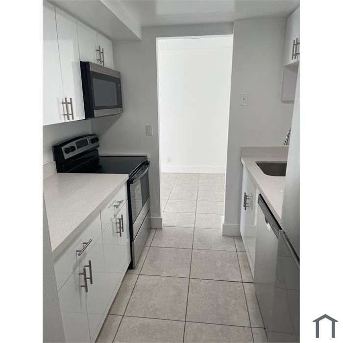 2904 NW 60th Ter